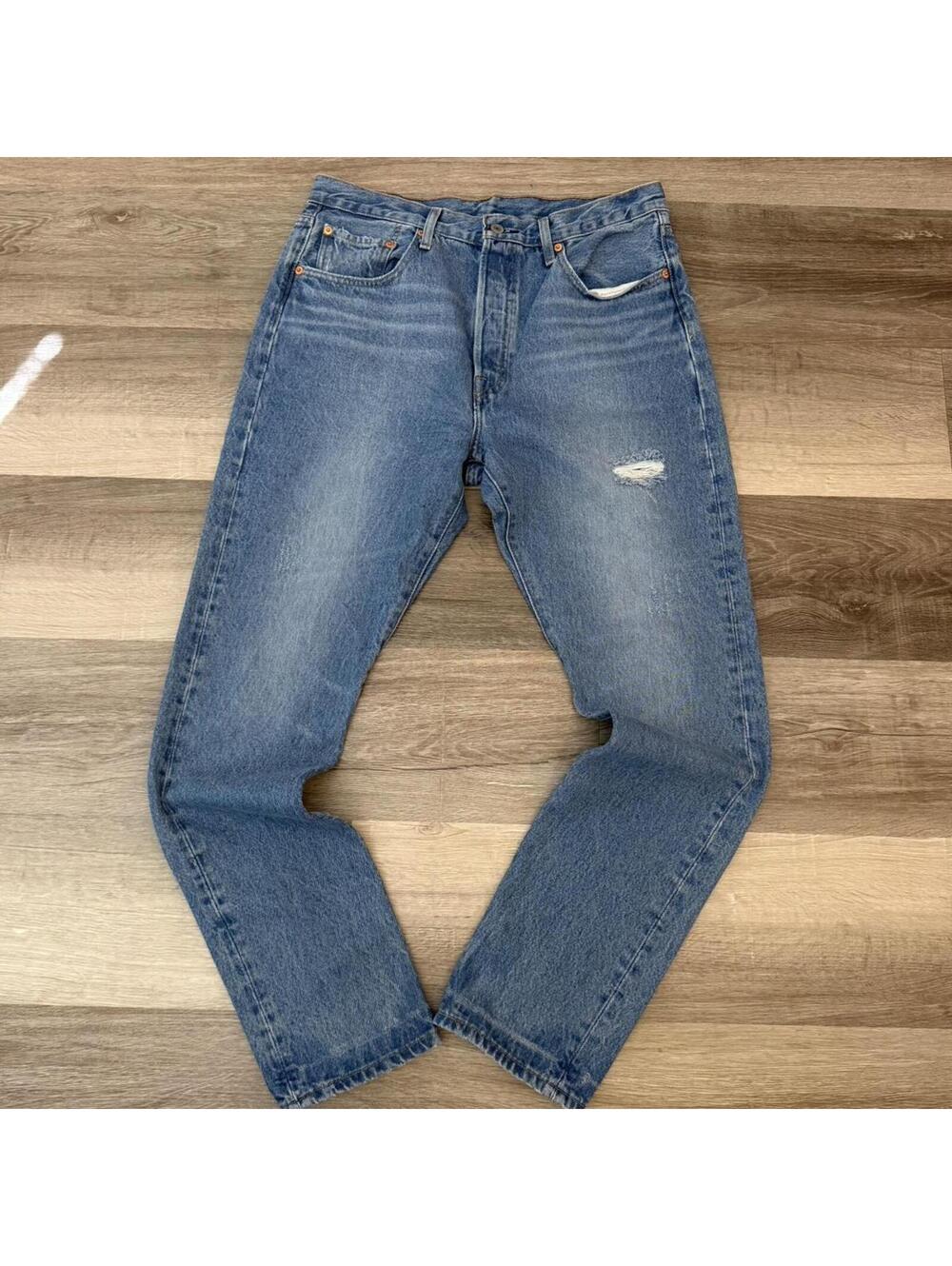 Levi's 501 Skinny blue denim jeans, Size 32" #denim #90s